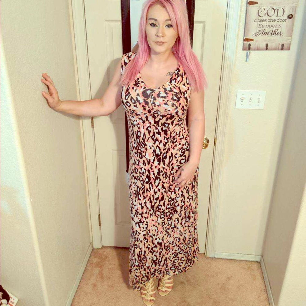 2 for 10$ Cheetah pink and black long dress.
